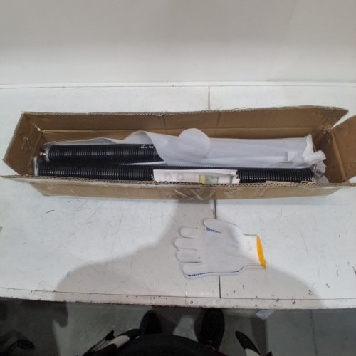VEVOR GARAGE DOOR ELECTROPHORESIS COATED TORSION SPRINGS LEFT AND RIGHT WITH NON-SLIP WINDING BARS - 0.25" X 2" X 30" (MODEL: GZ-30) image 2