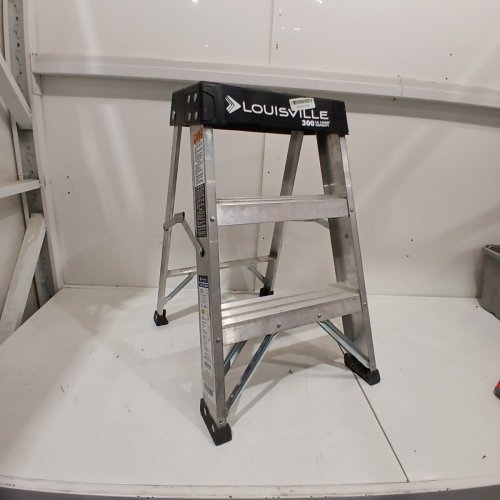 LOUISVILLE STEP LADDER - 300LB MAX - 2FT - ALUMINUM image 2