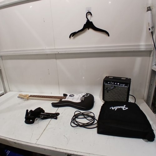 FENDER SQUIER DEBUT SERIES STRATOCASTER ELECTRIC GUITAR KIT - 10G AMP - R/H - BLACK/WHITE image 3