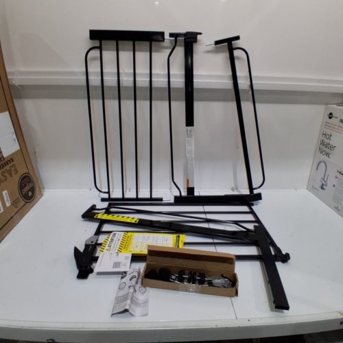 REGALO EASY STEP EXTRA WIDE METAL SAFETY GATE - 30" X 29" - 49" - BLACK (MODEL: 1164EB) image 2