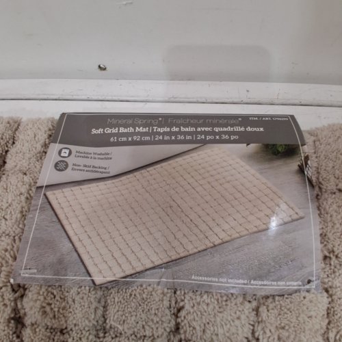 MINERAL SPRING SOFT GRID BATH RUG -24" X 36" - TAN image 2