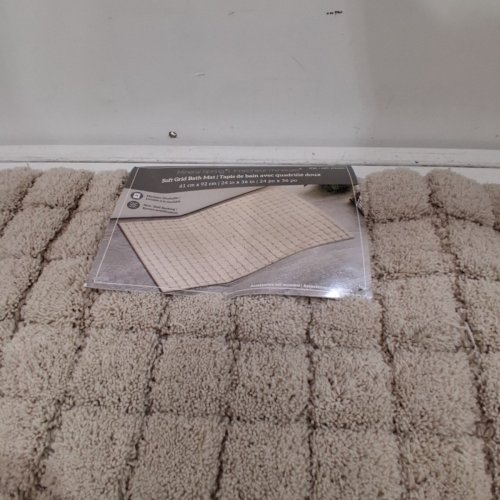 MINERAL SPRING SOFT GRID BATH RUG -24" X 36" - TAN image 4