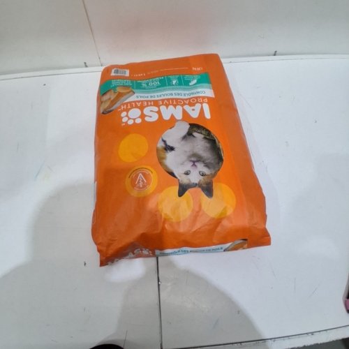 IAMS PROACTIVE HEALTH ADULT HAIRBALL CARE DRY CAT FOOD, CHICKEN AND SALMON, 7.26KG/16LBS BAG image 3