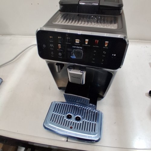 PHILIPS LATTEGO 5500 SERIES FULLY AUTOMATIC ESPRESSO MACHINE WITH BUILT-IN GRINDER - GREY CHROME (MODEL: EP5544/90) image 3