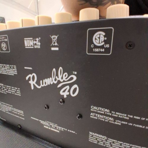 FENDER RUMBLE 40 V3 BASS AMPLIFIER BLACK (MODEL : PR2464 RUMBLE40) image 3