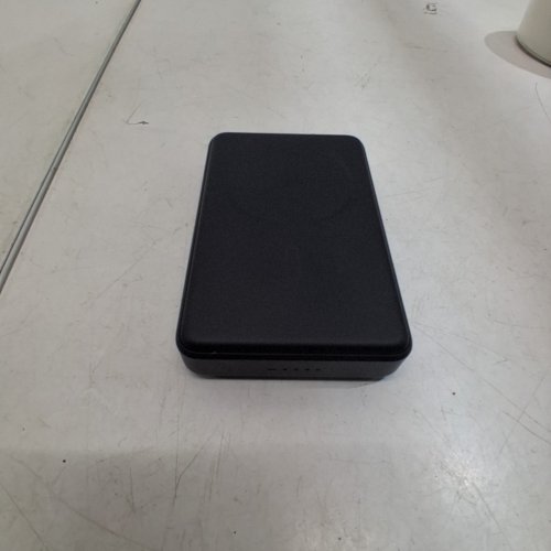ESR WIRELESS MAGSAFE QI2 COMPACT POWER BANK PORTABLE CHARGER - 15W - 10,000 MAH - BLACK (MODEL: 2G5230202) image 4