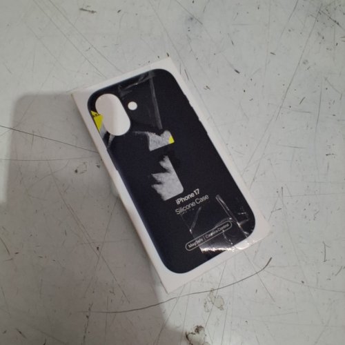 APPLE SILICONE CASE WITH MAGSAFE - FOR IPHONE 17 - BLACK (STYLE : MGF14ZM/A) image 4