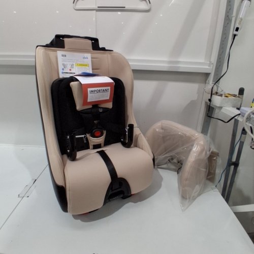 CLEK FOONF CONVERTIBLE REAR-TO-FRONT FACING SAFETY CAR SEAT - LATTE ZIIP (MODEL: FO19C1) image 3