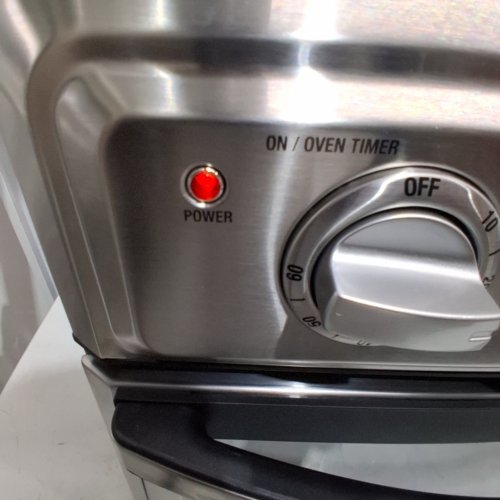 CUISINART COUNTERTOP AIRFRYER AND TOASTER OVEN - 1800W - 0.6 CU.FT - SILVER (MODEL: TOA-60C) image 2