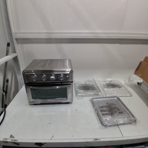 CUISINART COUNTERTOP AIRFRYER AND TOASTER OVEN - 1800W - 0.6 CU.FT - SILVER (MODEL: TOA-60C) image 3