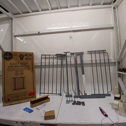 REGALO EASY STEP EXTRA WIDE BABY GATE - 29"- 49" X 30" - GREY (MODEL: 1164 EP DS) image 2