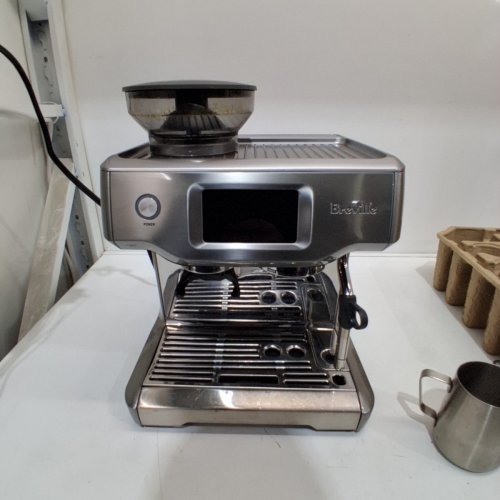 BREVILLE THE BARISTA TOUCH AUTOMATIC LED TOUCH-SCREEN ESPRESSO MACHINE WITH BUILT-IN GRINDER & MILK FROTHER - BRUSHED STAINLESS STEEL (MODEL: BES880BSS) image 3