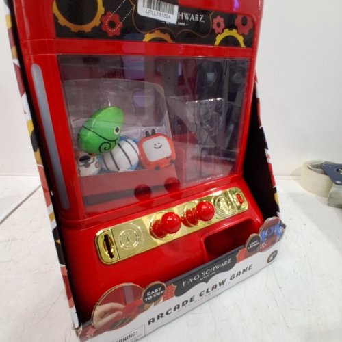 FAO SCHWARZ ARCADE CLAW GAME WITH PLUSH PRIZES - RED image 4