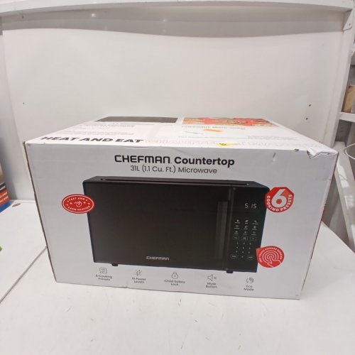 CHEFMAN COUNTERTOP MICROWAVE OVEN - 31L (1.1 CU. FT) - BLACK (MODEL: RJ55-11-V2-CA) image 2