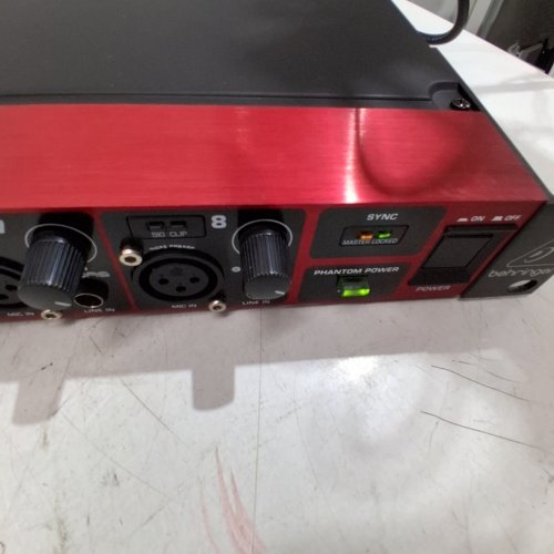 BEHRINGER 8 CHANNEL DISTRIBUTION SPLITTER - BLACK / RED (MODEL: DS2800) image 2