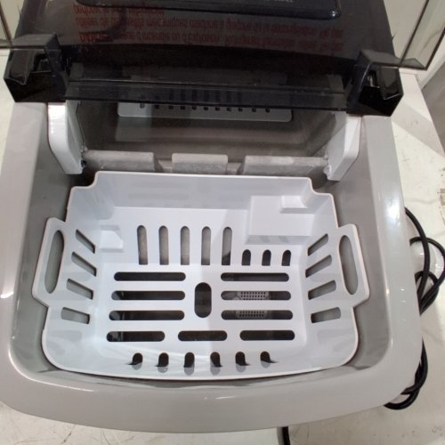 FRIGIDAIRE SELF-CLEANING COUNTERTOP ELECTRIC ICE MAKER - MAKES 26LBS OF ICE/DAY - BLACK (MODEL: EFIC120-BLKSS-SC-G2-E) image 3
