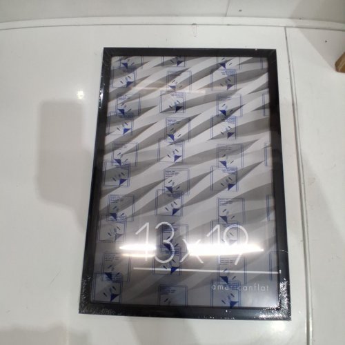 AMERICANFLAT 13" X 19" POSTER FRAME - PLEXIGLASS - BLACK image 2