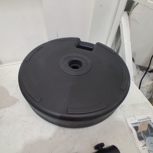 JEARY WATER FILLED PATIO UMBRELLA STAND - 81.5LBS MAX - BLACK (MODEL: A091-004-001-044) image 3