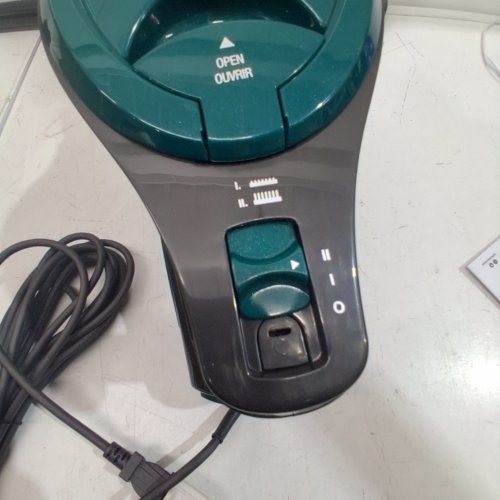 SHARK ULTRA LIGHTWEIGHT CORDED STICK VACUUM WITH EASY EMPTY CANISTER - 120V - GREEN/GREY (MODEL: CS110EMC) image 2