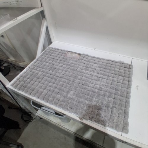MINERAL SPRING PLUSH GRID BATH MAT WITH ANTI-SKID GEL LATEX BACKING - 2FT X 3FT - GREY (MODEL: 1796299) image 2