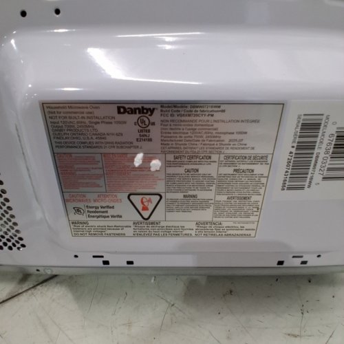 DANBY COUNTERTOP MICROWAVE - 0.7 CU. FT. - WHITE (MODEL: DBMW0721BWW) image 6