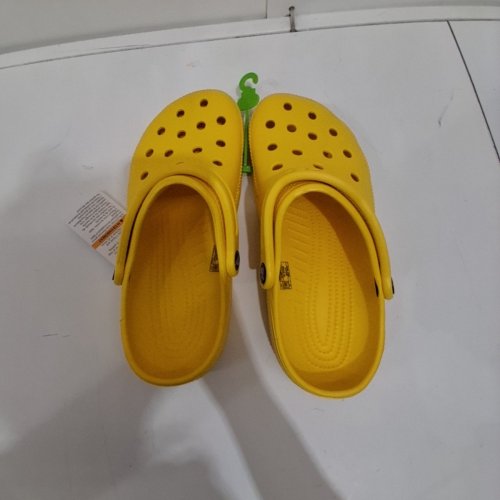 UNISEX CROCS - MENS 7 WOMENS 9 - YELLOW (MODEL: 10001) image 2