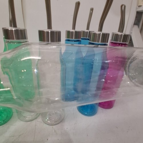 13 MAINSTAYS PLASTIC WATER BOTTLE WIRH STAINLESS STEEL SCREW CAP - 20OZ - ASSORTED COLORS (MODEL: V780B-A18) image 4