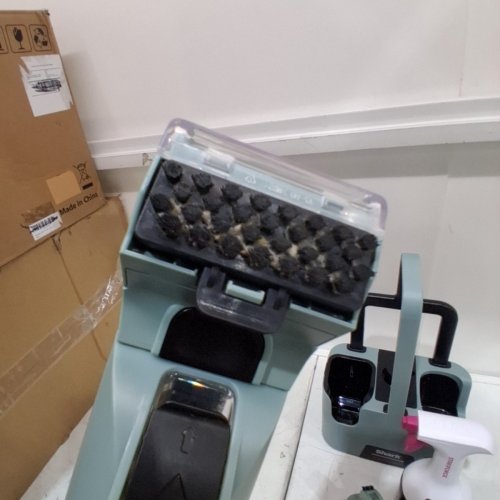 SHARK STAINFORCE CORDLESS SPOT CLEANER INDOOR/OUTDOOR, CARPETS, UPHOLSTERY, CAR SEATS & STAIRS - (MODEL: HX101C ) image 4