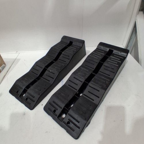 2PK 3-LEVEL RV LEVELING RAMPS - 11,000LBS MAX/22" X 5" - BLACK image 3