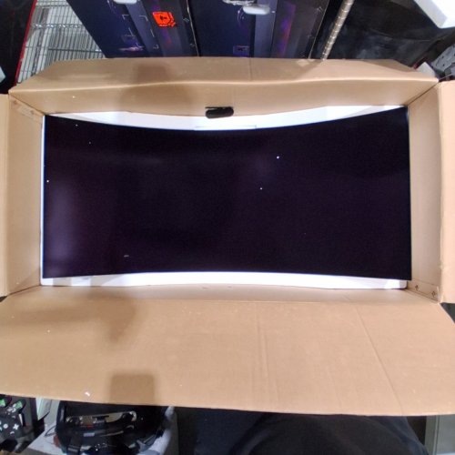 LG ULTRAGEAR 45" OLED CURVED GAMING MONITOR - 5K2K WUHD (5120 X 2160), DUAL-MODE, 165HZ, 0.03MS, NVIDIA G-SYNC, AMD FREESYNC PREMIUM PRO, HDR TRUE BLACK 400, USB TYPE-C 90W, DP2.1 - BLACK (MODEL: 45GX950A-B) image 2