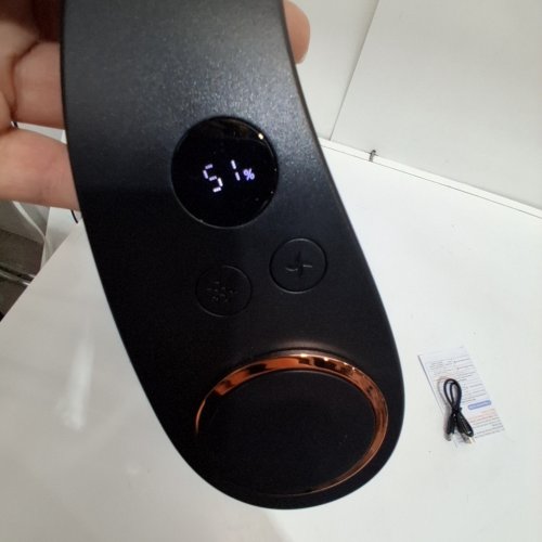 NECK FAN WITH COOLING PLATE - BLACK/GOLD (MODEL:ZLGB01) image 2