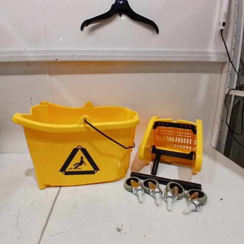 AMAZON BASICS MOP BUCKET AND DOWN PRESS WRINGER - 35QT - YELLOW/BLACK (MODEL: 361A-1) image 3