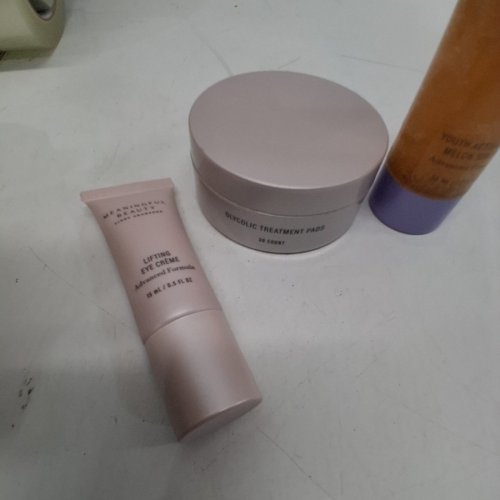 3PC MEANINGFUL BEAUTY SKINCARE SET WITH EYE CREME, GLYCOLIC TREATMENT PADS, AND MELON SERUM - 15 ML / 0.5 FL OZ EYE CREME; 30 COUNT PADS image 4