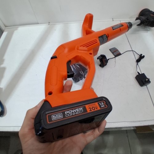 BLACK+DECKER STRING TRIMMER/EDGER - 10" - 20V - BLACK/ORANGE (MODEL: LST201) image 2