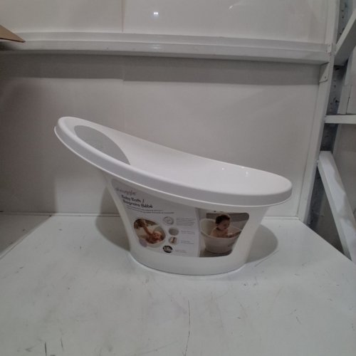 SHNUGGLE BABY BATHTUB WITH BUILT IN SUPPORT BUMP AND SOFT BACKREST - 9+ MONTHS (1-4 YEARS) - WHITE/GREY (MODEL: STB-WGY-CAN) image 2