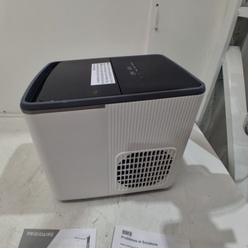 FRIGIDAIRE RETRO FREESTANDING BULLET SHAPED ICE MAKER - 26 LBS - WHITE (MODEL: EFIC513-WHITE) image 6