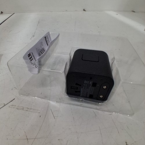 MERKURY UNIVERSAL TRAVEL ADAPTER - 100-240 V, 800W MAX 110 V, 1840W MAX 230 V - BLACK (MODEL: JY-3015) image 2