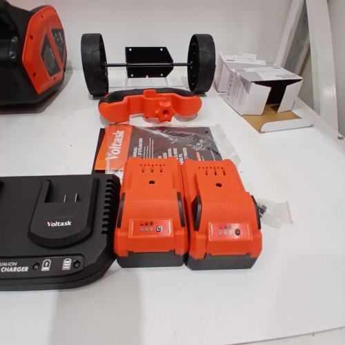 VOLTASK WHEELED CORDLESS SNOW SHOVEL WITH BATTERIES AND CHARGER- 17" X 8" CLEARING - 24V - ORANGE/BLACK (MODEL: CSS008-170) image 7