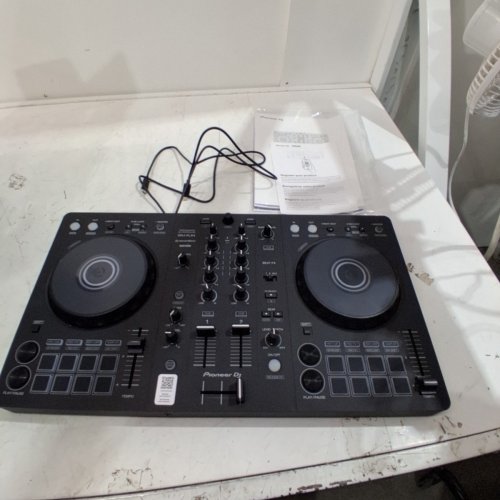 PIONEER DJ 2 CHANNEL MIXER SYSTEM WITH 2 DECKS - 8 PERFORMANCE PADS - GRAPHITE (MODEL: DDJ-FLX4) image 4