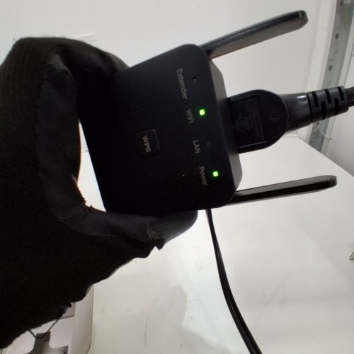 ZELBUCK WI-FI RANGE EXTENDER - 300MBPS, 10000SQFT RANGE, INTERNET BOOSTER - BLACK (MODEL: HL-WR707) image 2