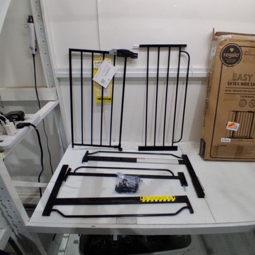 REGALO EASY STEP EXTRA WIDE SAFETY GATE - 29-49" X 30" - BLACK (MODEL: 1164 EB DS) image 2