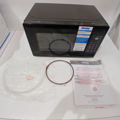 DANBY COUNTERTOP MICROWAVE - 0.7 CU.FT - BLACK - (MODEL: DBMW0721BBB) image 3