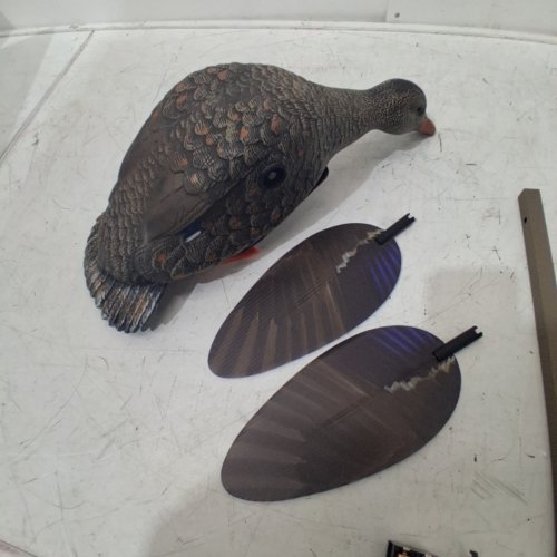 MOJO OUTDOORS ELITE SERIES PINTAIL BATTERY POWERED DECOY (MODEL: ‎HW2471-3P) image 3