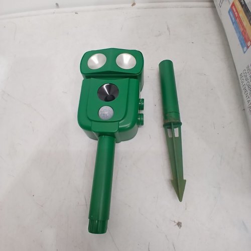 3FREE ANIMAL REPELLER ULTRASONIC SOLAR POWER BIRD DOG CAT SKUNK DEER RACCOON REPELLENT - 19" - GREEN image 2