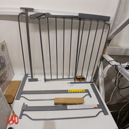 REGALO EASY STEP EXTRA WIDE BABY GATE - 29"- 49" X 30" - GREY (MODEL: 1164 EP DS) image 3