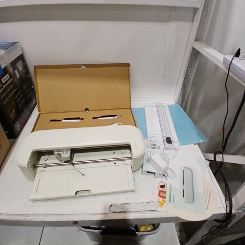 CRICUT EXPLORE 5 CUTTING MACHINE - TAUPE (MODEL: CXPL204C / 8003147) image 3