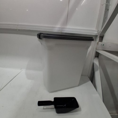 IRIS USA AIRTIGHT DOG FOOD STORAGE WITH ROLLING WHEELS & INCLUDED SCOOP - 58LBS CAP - CLEAR/GREY/BLACK (MODEL: 500389) image 2