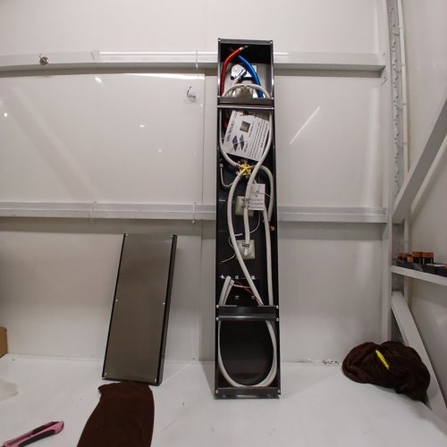 ROVOGO SHOWER PANEL TOWER WITH LED LIGHTS & DIGITAL DISPLAY - BLACK (MODEL: WG-824 IB) image 7