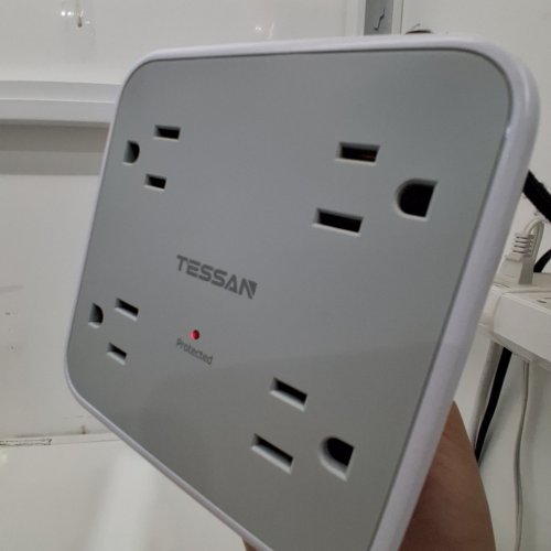 TESSAN SURGE PROTECTED MULTI-OUTLET WALL PLUG WITH USB TYPE C AND A PORTS - 15W - WHITE/GREY (MODEL: TS-WM1026-C) image 2