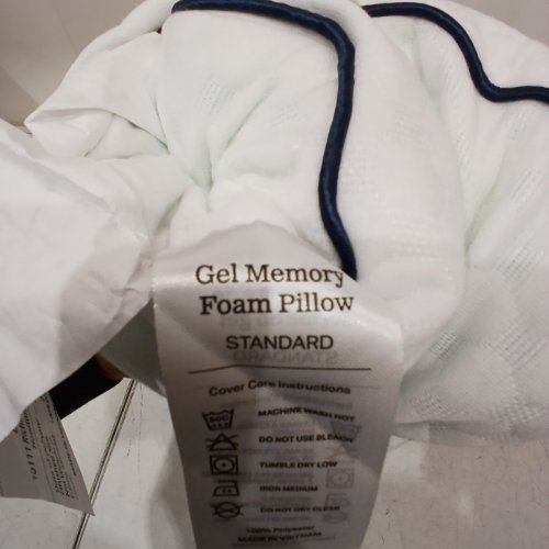 GEL MEMORY FOAM PILLOW - STANDARD - WHITE image 4